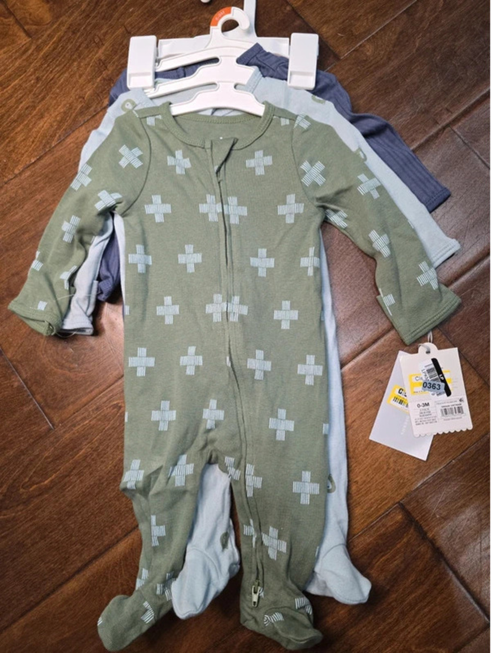 0 to 3m brand new pajamas from cloud island item 363G5